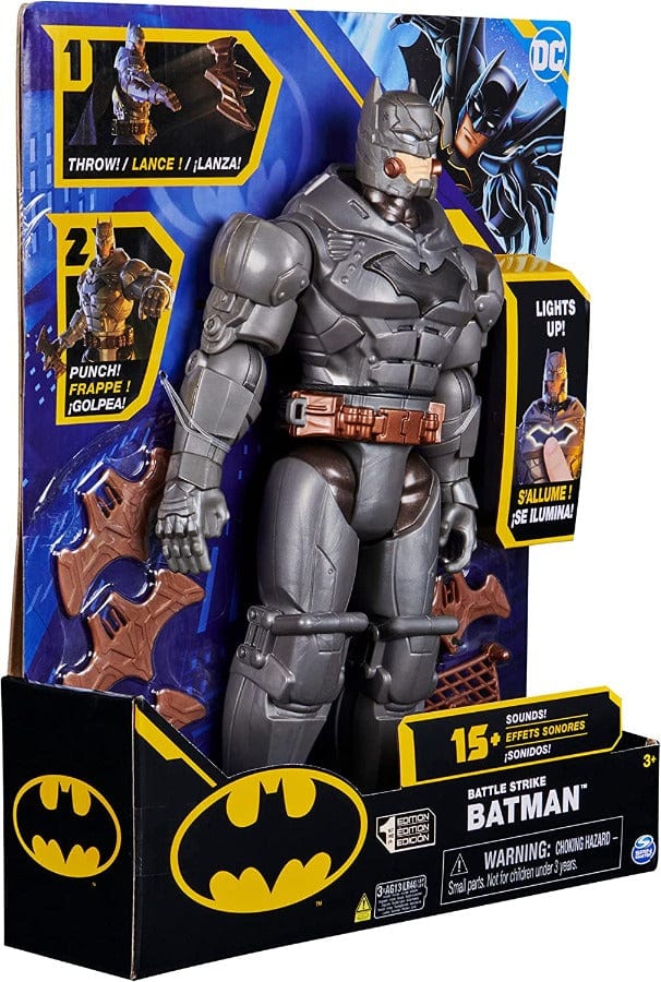 Batman personaggio Deluxe Battle Strike con Luci e Suoni