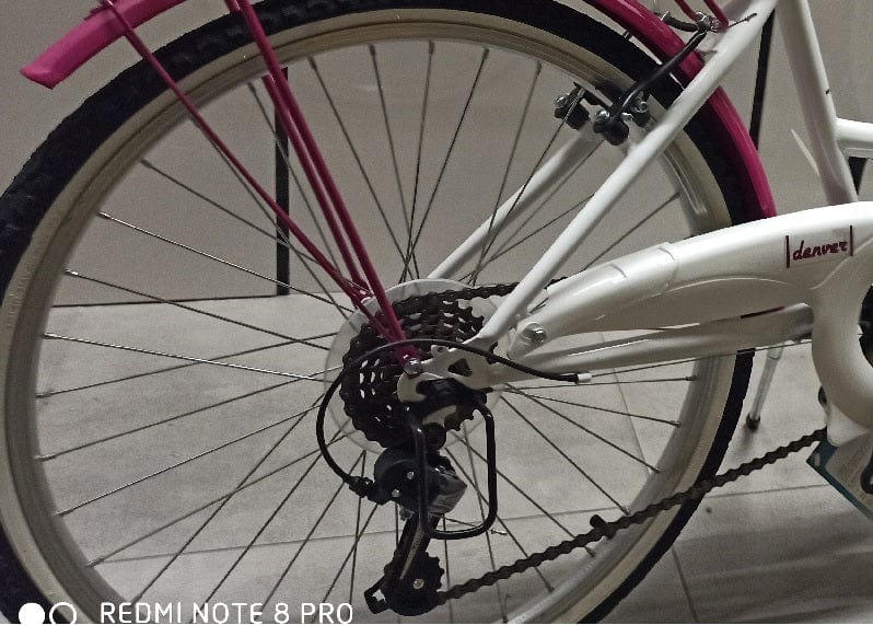 Biciclette Bicicletta Ragazza 24" Modello City, Cambio Shimano Età 10-15 Anni Bicicletta Ragazza 24" Modello City, Cambio Shimano