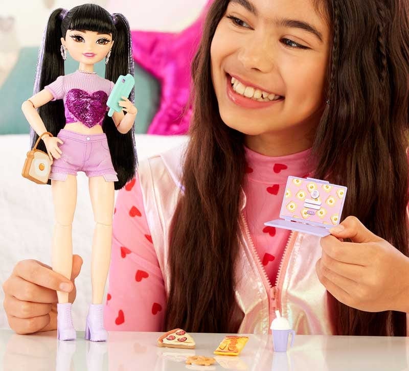 Bambole Barbie dream besties Renee, bambola mora con accessori Barbie dream besties Renee, bambola mora con accessori