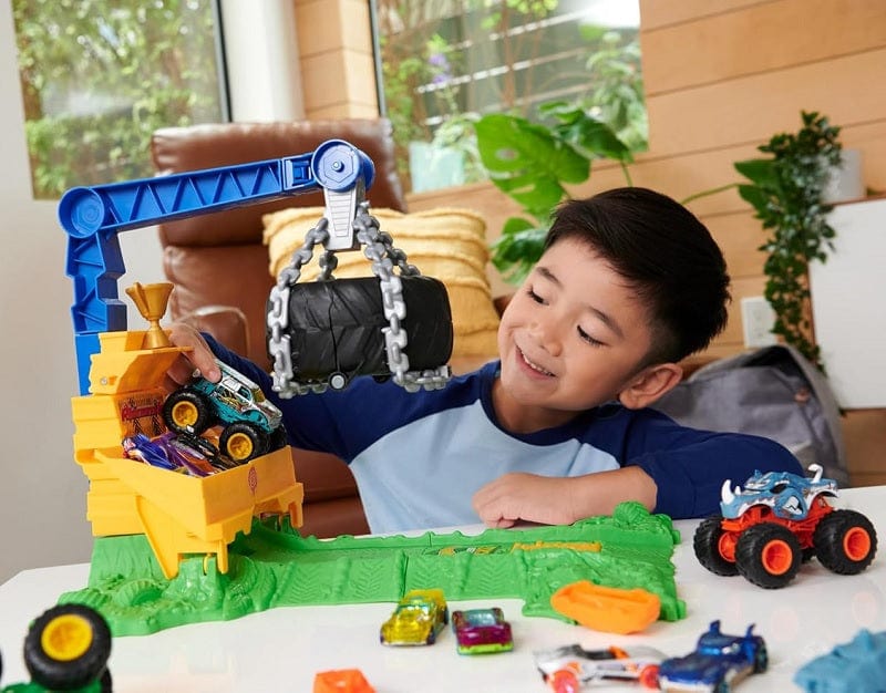 macchinine Hot Wheels Monster Trucks - Sfida Demolizione del Carico Rhinomite, playset Arena degli Scontri Hot Wheels Monster Trucks - Sfida Demolizione del Carico Rhinomite, playset Arena degli Scontri