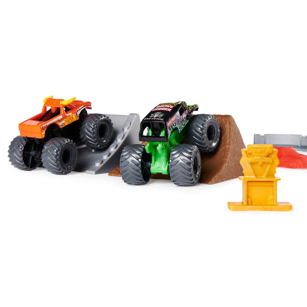 macchinine Monster Jam playset con Veicoli, El Toro Loco e Grave Digger