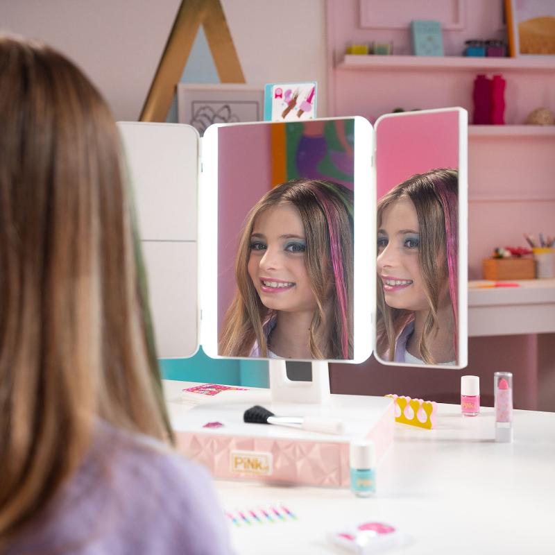 Trousse Pink It Specchiera Interattiva Smart Vanity, Interattiva con Voce Guida e schede Make up Pink It Specchiera Interattiva Smart Vanity, Voce Guida e schede Make up