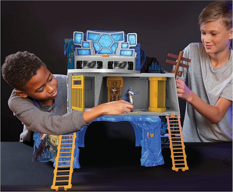 Bambole, playset e giocattoli Batman Batcaverna Playset con personaggio Batman e Accessori +4Anni Batman Batcaverna Playset con personaggio Batman e Accessori +4Anni