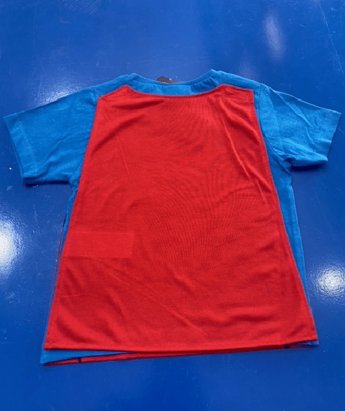 T-shirt Superman Con Mantello