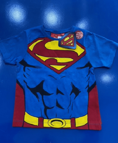 T-shirt Superman Con Mantello