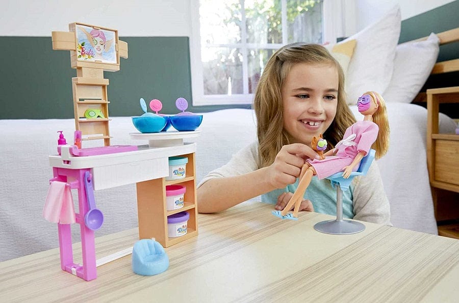 bambole Barbie alla Spa, Playset con Bambola, Cagnolino e Accessori