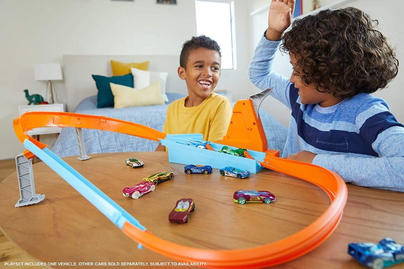 Hot Wheels Hot Wheels Track Builder Playset Pista Sfida di velocità e Curva Estrema con Macchinina - GJM75